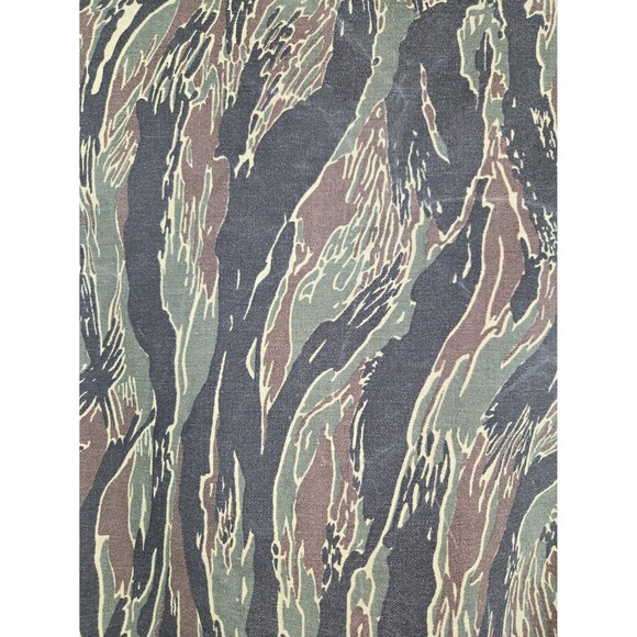 VTG Bass Pro Shops Outdoors Vertical Tiger Stripe Camo Hunting Coat Jacket Large - Picture 6 of 12